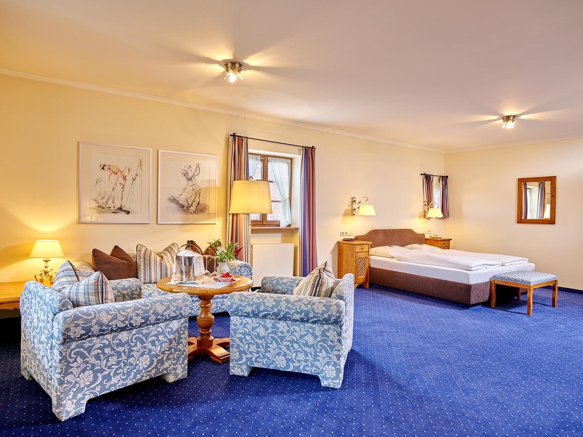 Gutshof Uttlau Hotel Haarbach Kültér fotó